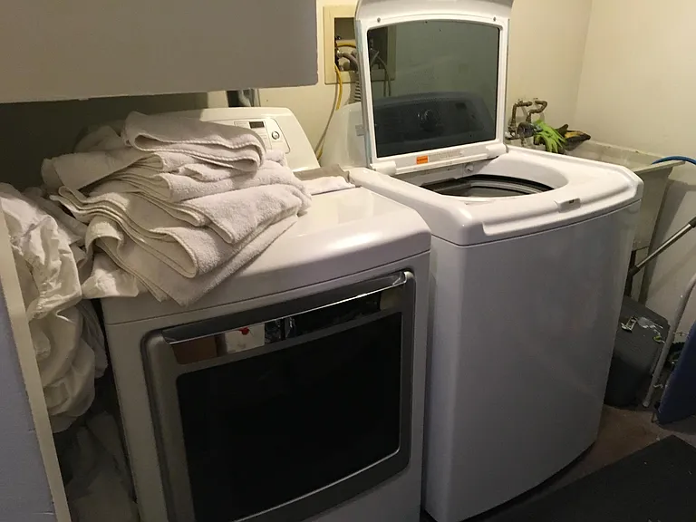 Washer/Dryer - separate laundry room