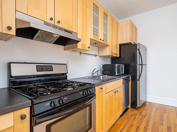 4th image of 24 Sherman Ave #3