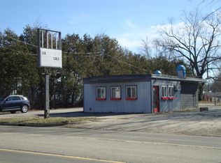 23 Ash St W, Three Oaks, MI 49128