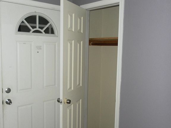 3rd image of 2706 NE 110th Ave