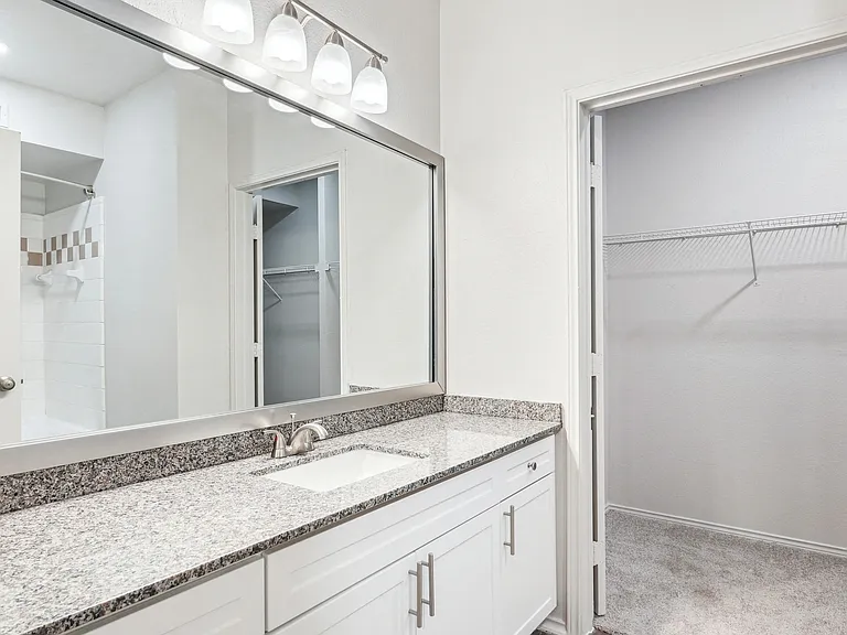 La Ventura Apartments, Plano, TX