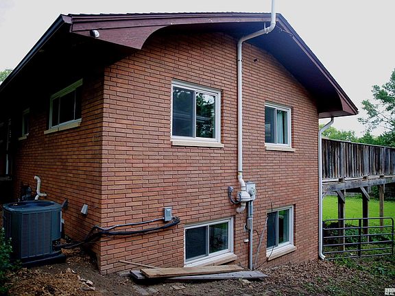 4th image of 6224 Walker Ave