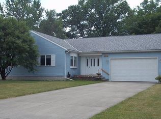 7300 Kenssington Dr, North Ridgeville, OH 44039