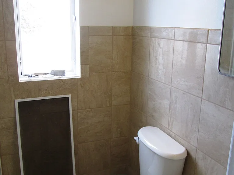 425 Coffman (MF) — Photo 6