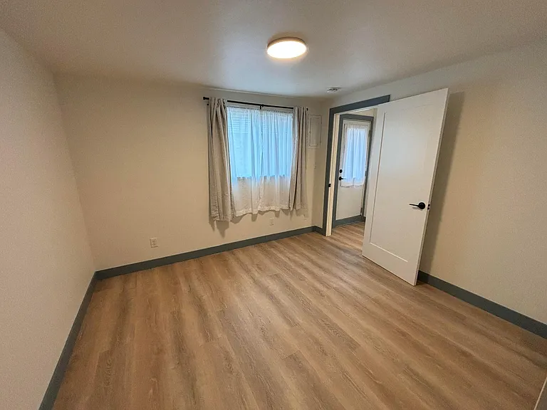 515 California St #A — Photo 8