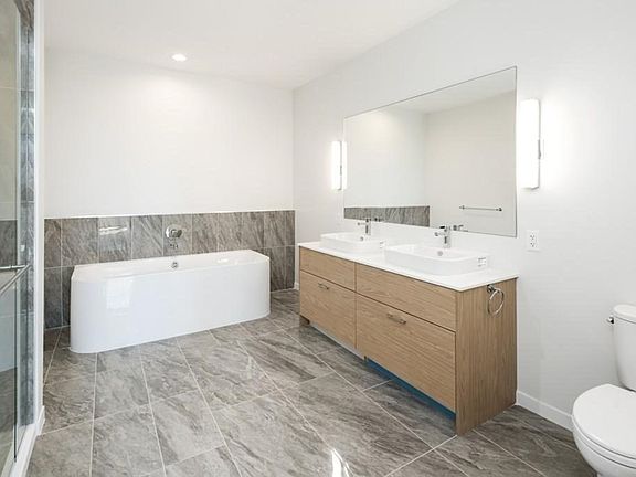 4th image of 57 Quincy Shore Dr #500