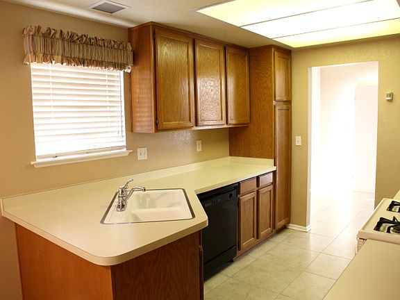 4th image of 2583 Bedford Ave