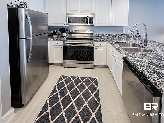 4th image of 455 E Beach Blvd APT 810
