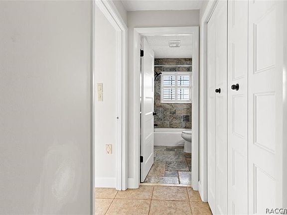 4th image of 8801 E Cresco Ln