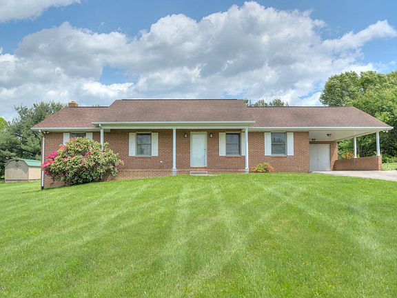 2nd image of 3000 Tall Oaks Dr