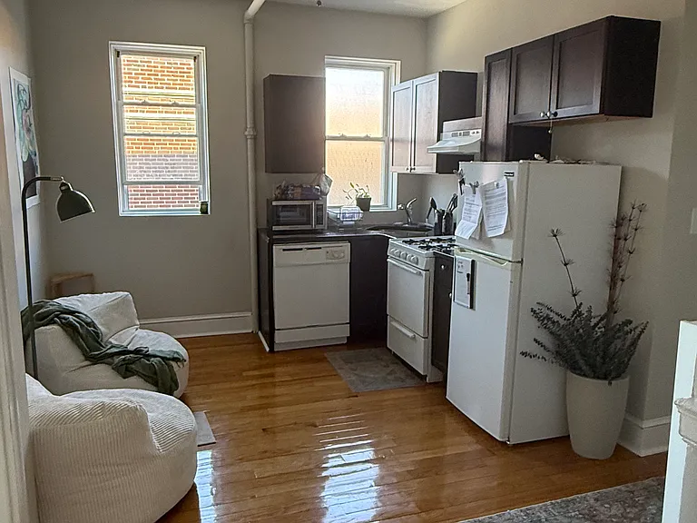 1197 Commonwealth Ave #16 — Photo 1