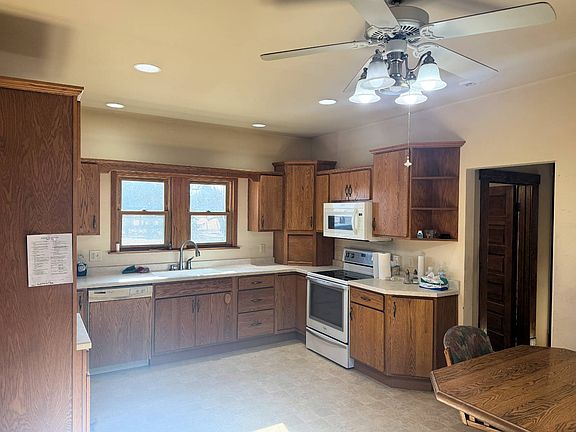 5th image of 52160 868th Rd