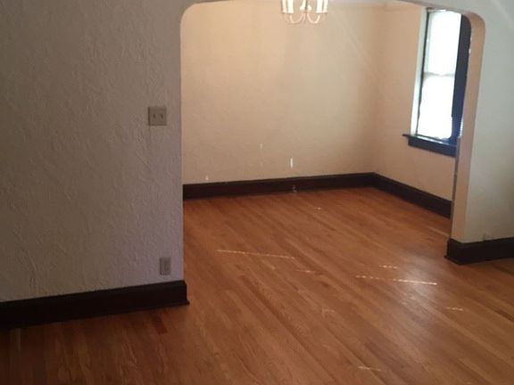 4th image of 3229 N Oakland Ave APT 3