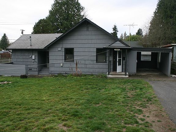 2nd image of 3049 Trenton Ave NE