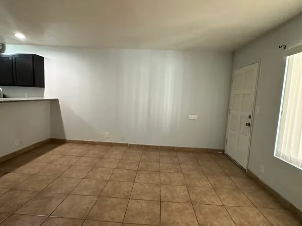 120 E Pine St, Santa Ana, CA