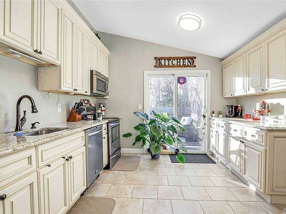 3rd image of 162 6th Ave