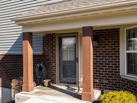 2nd image of 7525 Devonshire Dr