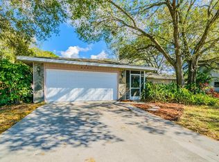 8462 Cypress Lake Cir, Sarasota, FL 34243