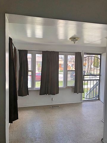 1st image of 10423 S Corliss Ave