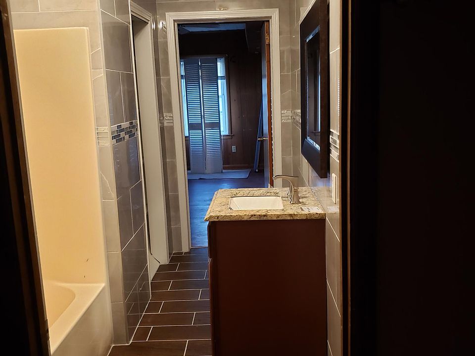1st image of 205 Nancy Dr