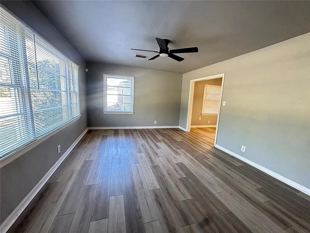 3 bed, 1.0 bath, 1550 sqft, $1,500 — Photo 3