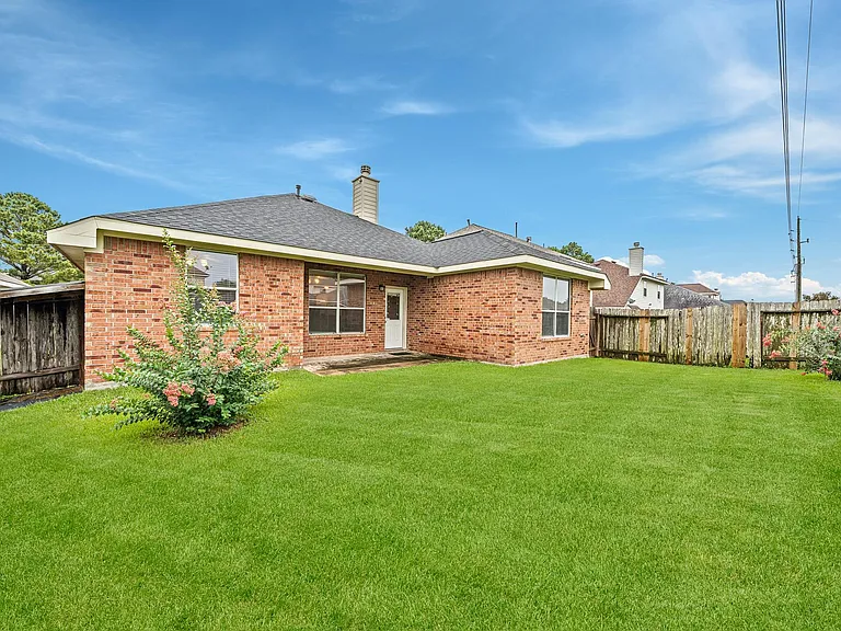 6423 Bonnie Chase Ln — Photo 31