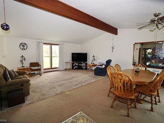 4th image of 5875 Trumbull Rd