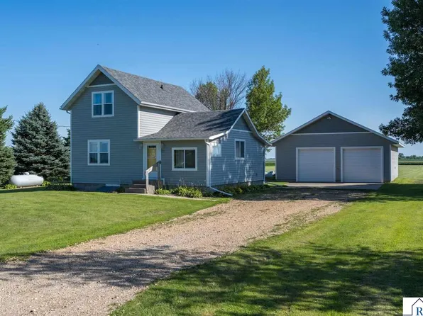 97 4th St, Pemberton, MN 56078