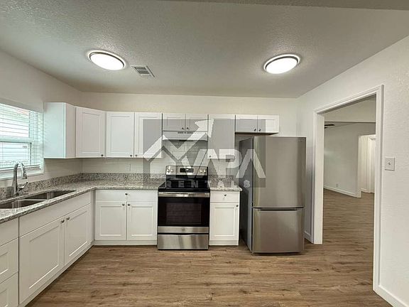 3rd image of 118 Gaskin Dr