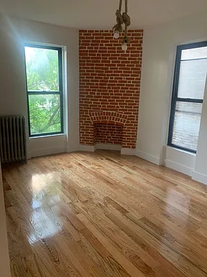 Rented by Nooklyn NYC LLC | media 6