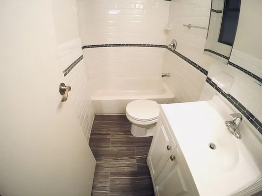 Rented by Avenues Real Estate | media 12