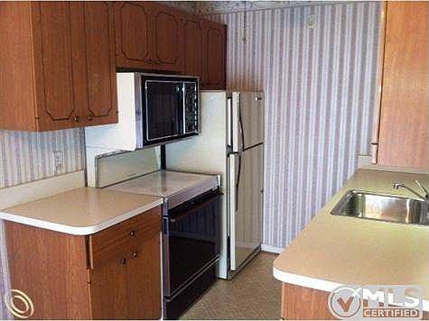 kitchen 2.jpg