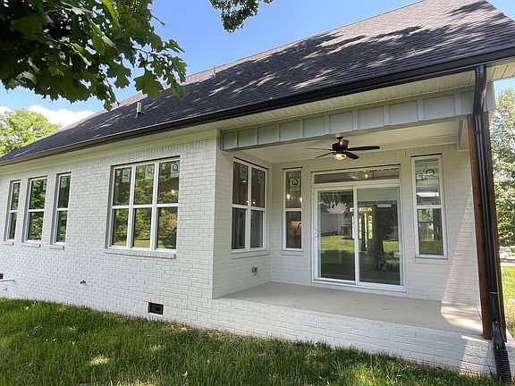 4th image of 235 Lakeside Park Dr