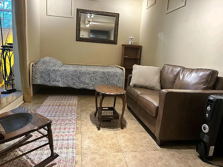 1006 Old Marshall Hwy — Photo 2