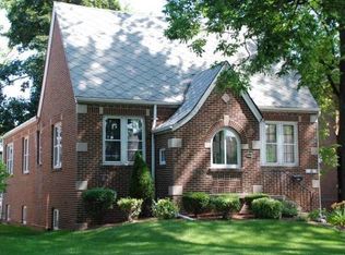 16 Columbia Ave, Park Ridge, IL 60068