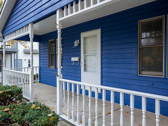 3rd image of 626 Columbia St