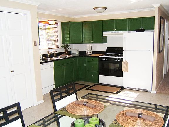 2nd image of 2690 S Masonic Cir