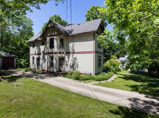 414 S Atwood Ave, Janesville, WI 53545