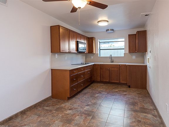 5th image of 4561 North Ave Unit 2