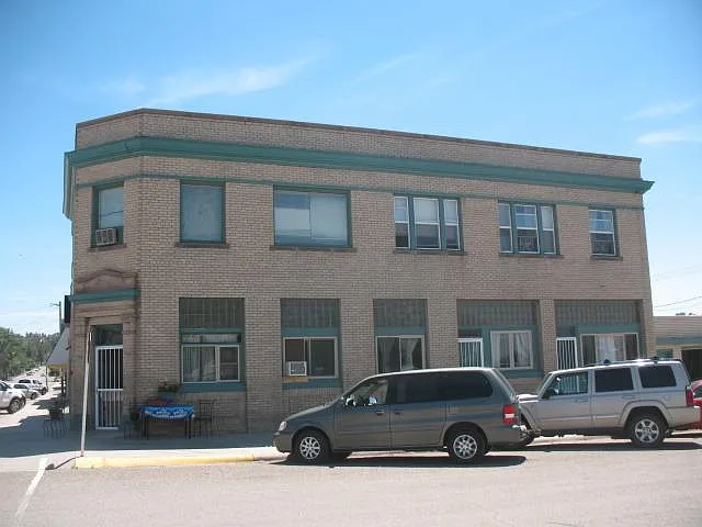 3 bed, $994 — Photo 2