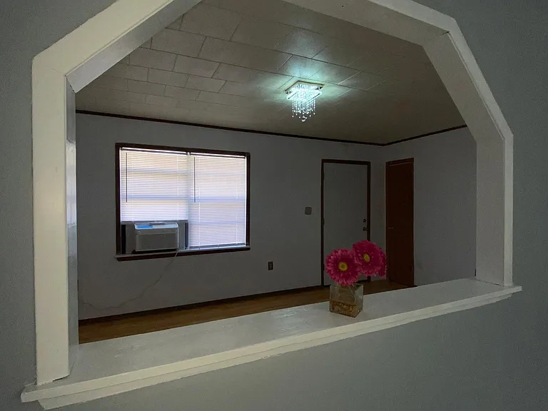 431 Monroe Ave — Photo 6