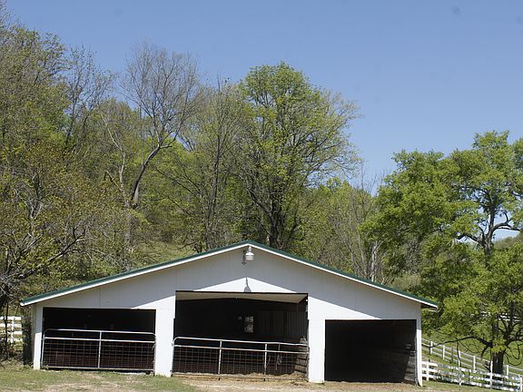 5th image of 1565 Gills Chapel Rd