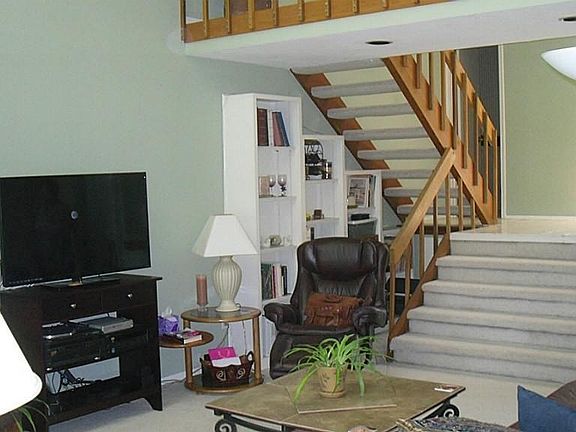 5th image of 15822 Seahorse Dr