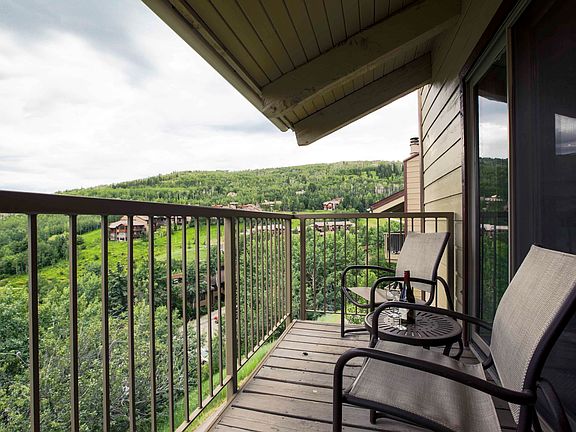 Patio w/ BBQ and view