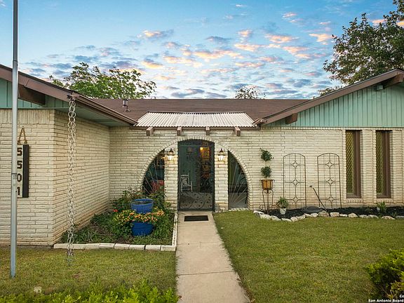 4th image of 5501 Merkens Dr