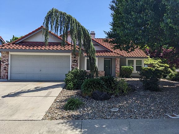 3rd image of 692 Rambleton Dr