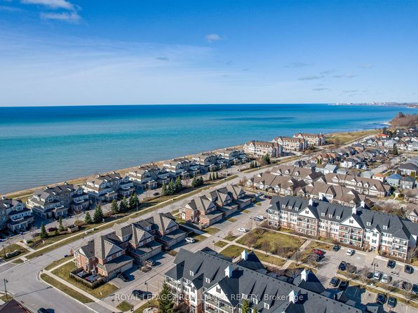 50 Lakebreeze Dr #221, Clarington, ON L1B 0V9