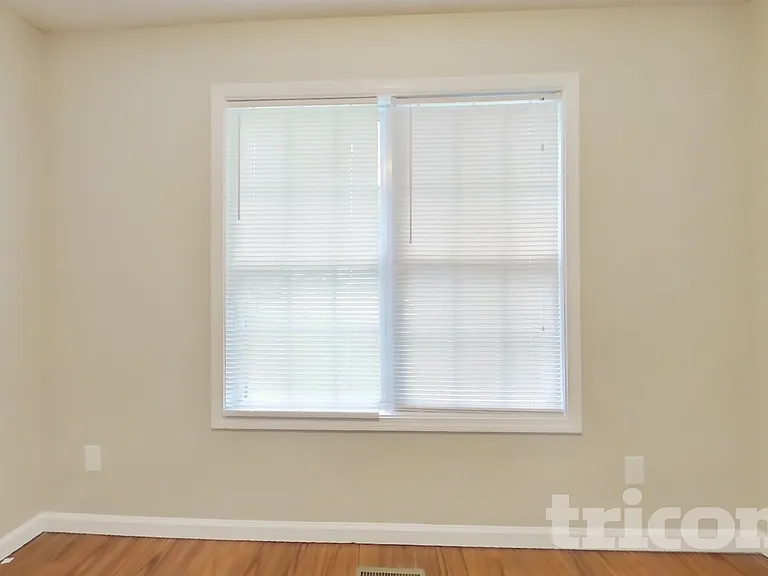 52 Spencer Ct — Photo 9