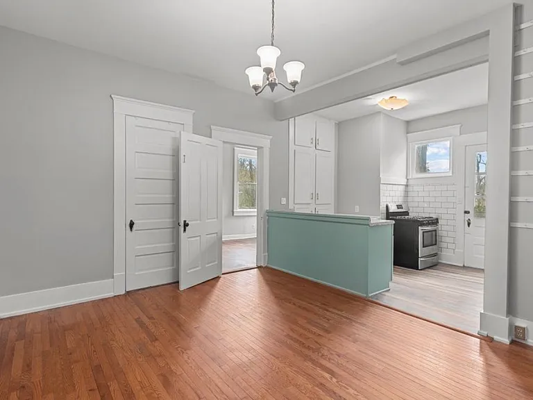 514 Wapping St #A — Photo 9