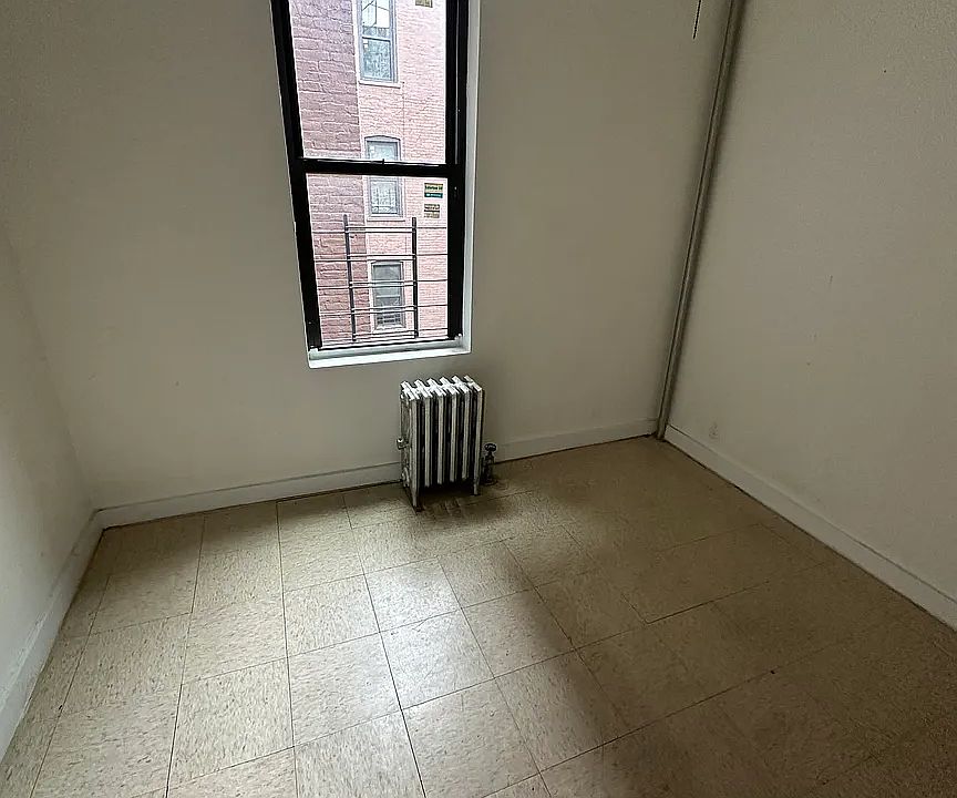 2nd image of 453 Pennsylvania Ave #14